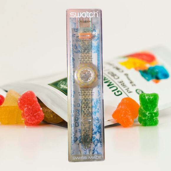 Swatch Scuba 200 Watch 'Jelly Bubbles' Yellow! SDK104G. In box with paperwork - Picture 3 of 7